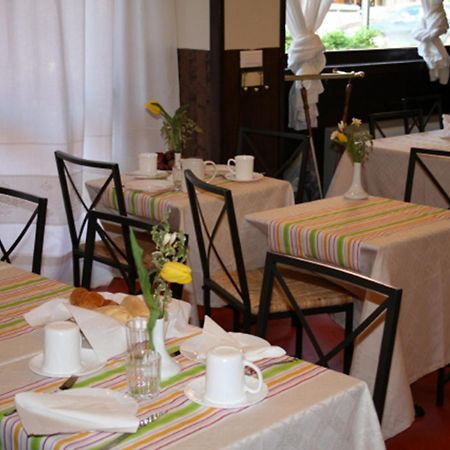 Hotel San Giorgio โบโลญญา ภายนอก รูปภาพ