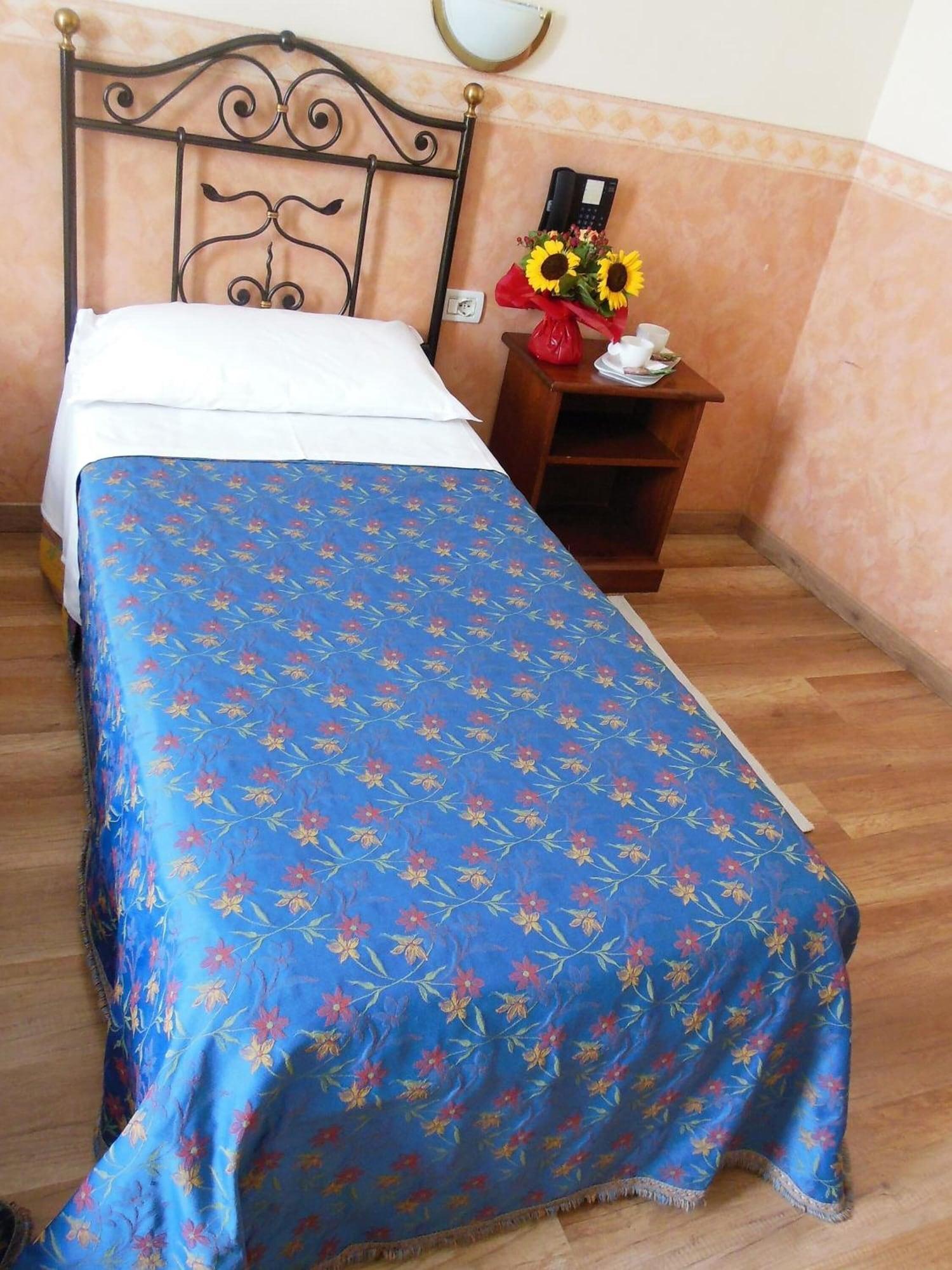 Hotel San Giorgio โบโลญญา ภายนอก รูปภาพ