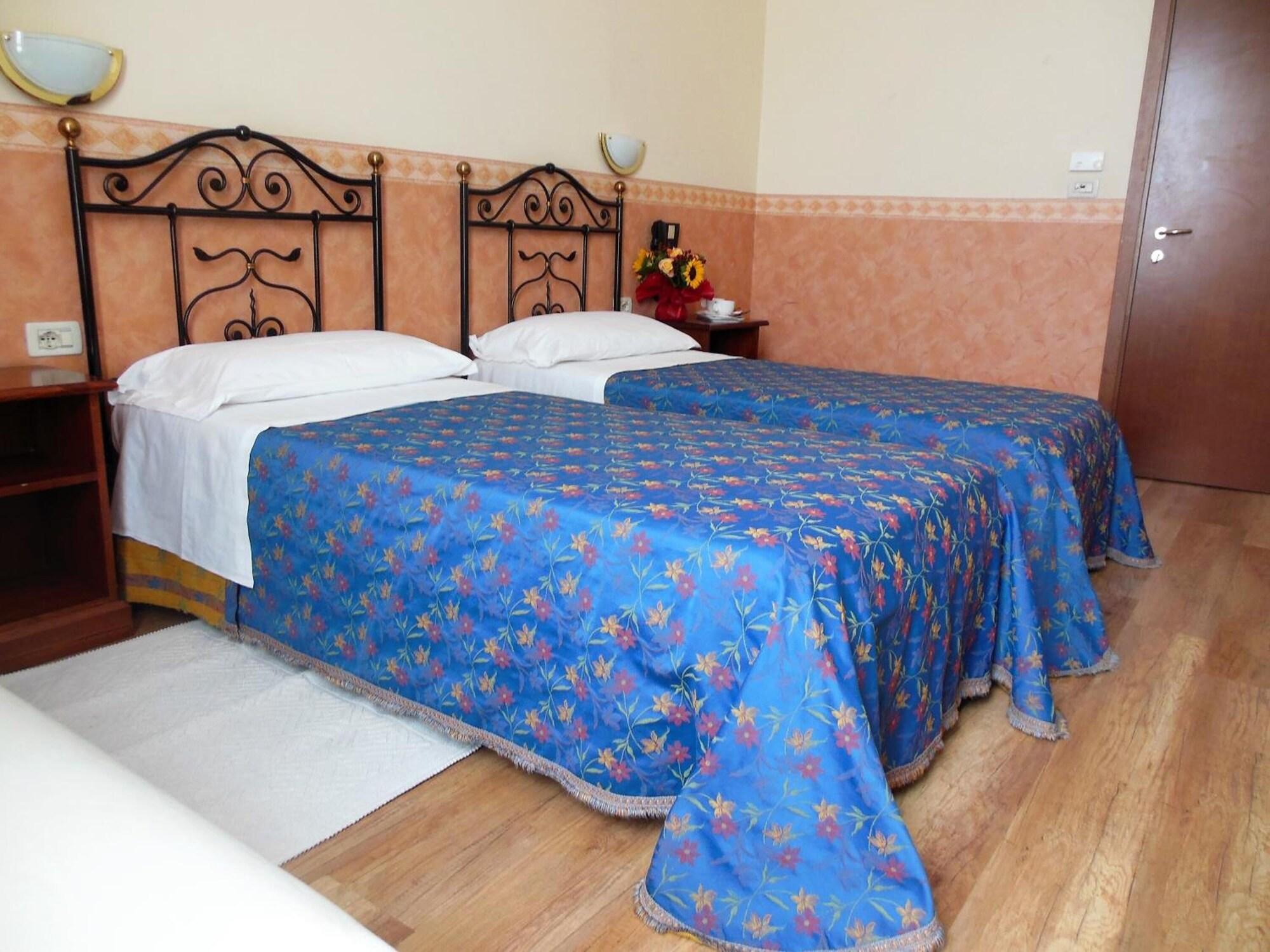 Hotel San Giorgio โบโลญญา ภายนอก รูปภาพ
