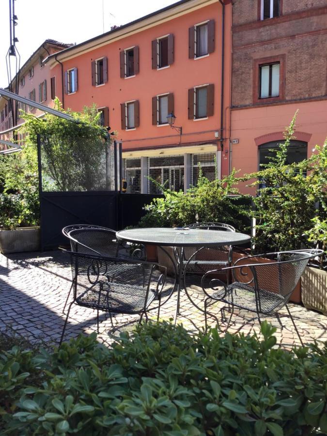 Hotel San Giorgio โบโลญญา ภายนอก รูปภาพ