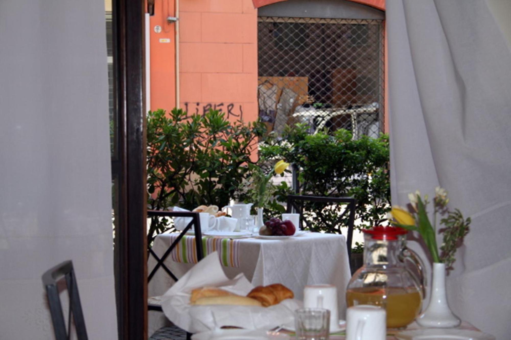 Hotel San Giorgio โบโลญญา ภายนอก รูปภาพ