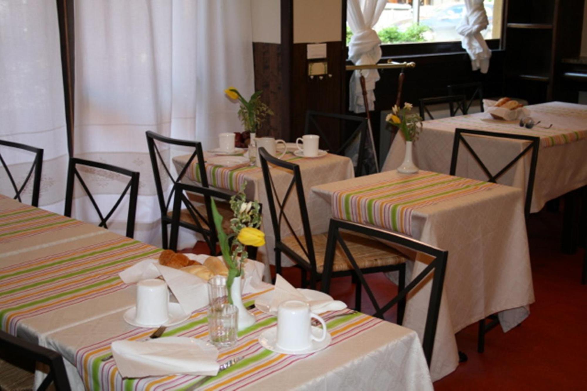 Hotel San Giorgio โบโลญญา ภายนอก รูปภาพ