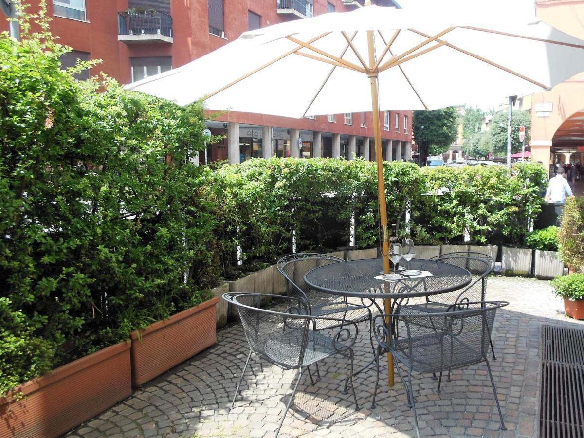 Hotel San Giorgio โบโลญญา ภายนอก รูปภาพ